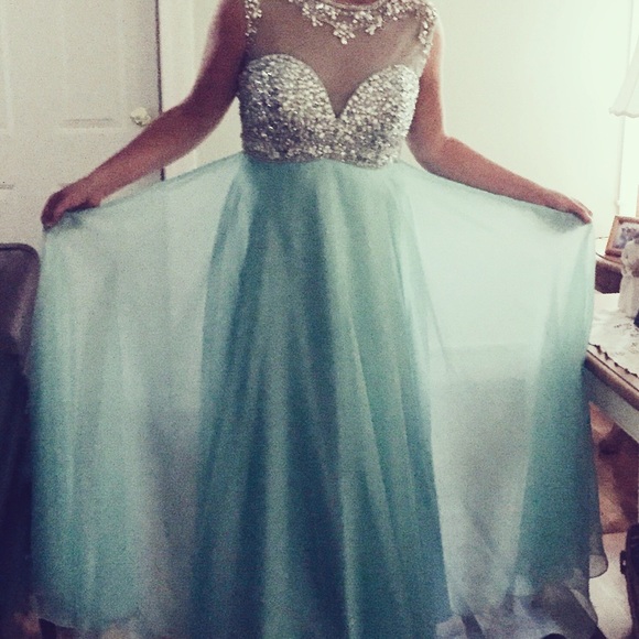 Prom Dress - Picture 1 of 3